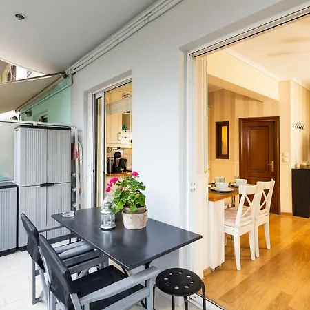 Apartment F & B Collection - Rotunda & Kamara View