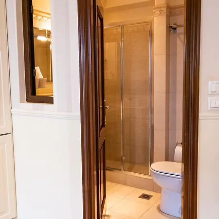 Apartment F & B Collection - Rotunda & Kamara View *